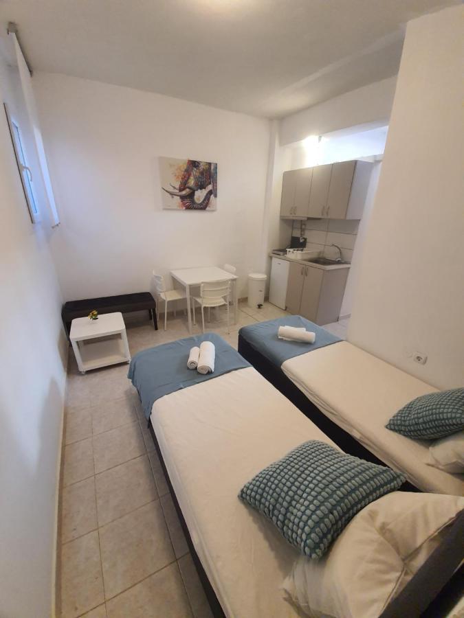 Sunset_Apartments Only 15 Meters From The Sea Neos Marmaras Exterior photo