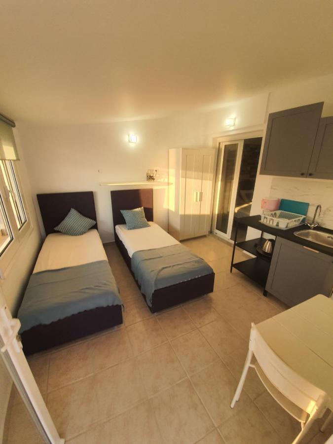Sunset_Apartments Only 15 Meters From The Sea Neos Marmaras Exterior photo