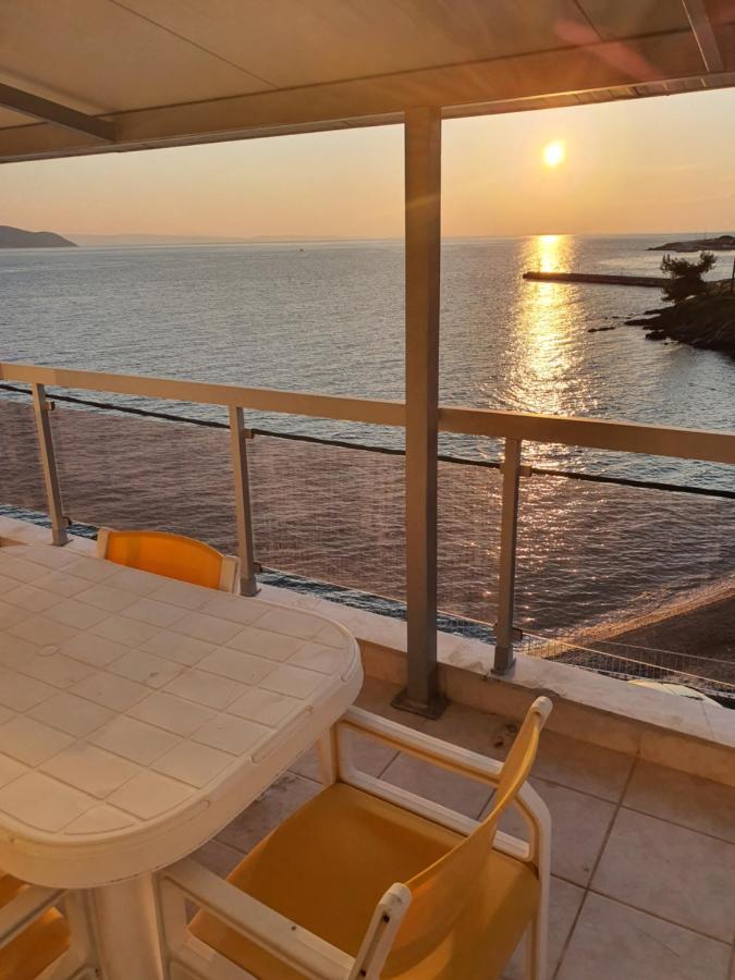 Sunset_Apartments Only 15 Meters From The Sea Neos Marmaras Exterior photo