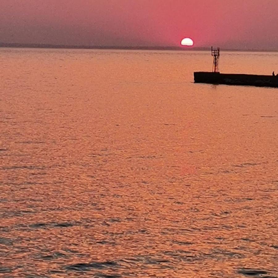 Sunset_Apartments Only 15 Meters From The Sea Neos Marmaras Exterior photo