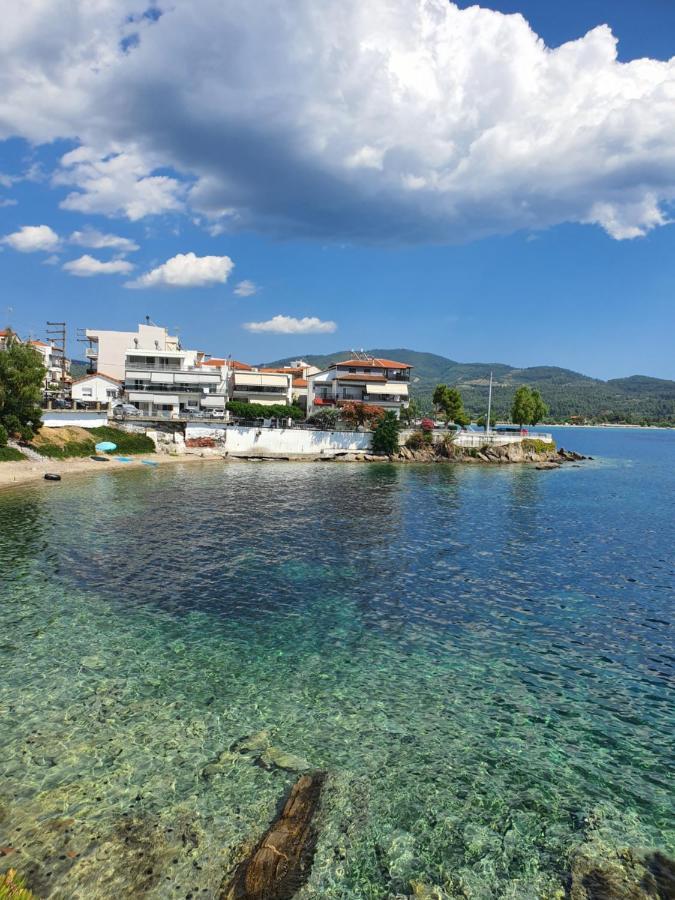 Sunset_Apartments Only 15 Meters From The Sea Neos Marmaras Exterior photo